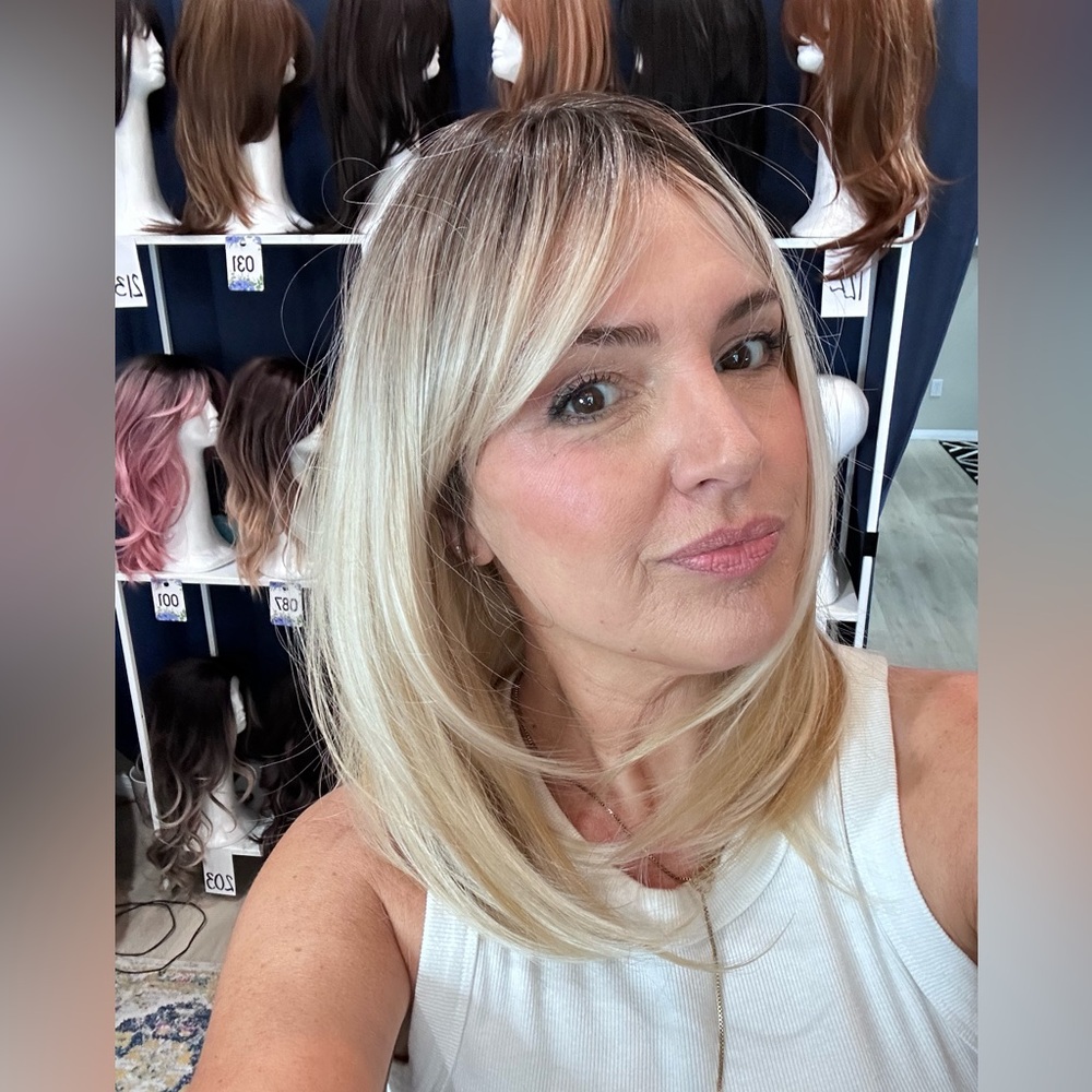 322 16” Champagne Blonde Straight long Bob Women's Wig
